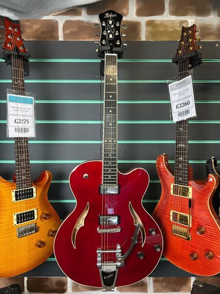 Hofner Verythin HVSC-R Red Semi-Hollow Electric Guitar | red, image 2 of 5