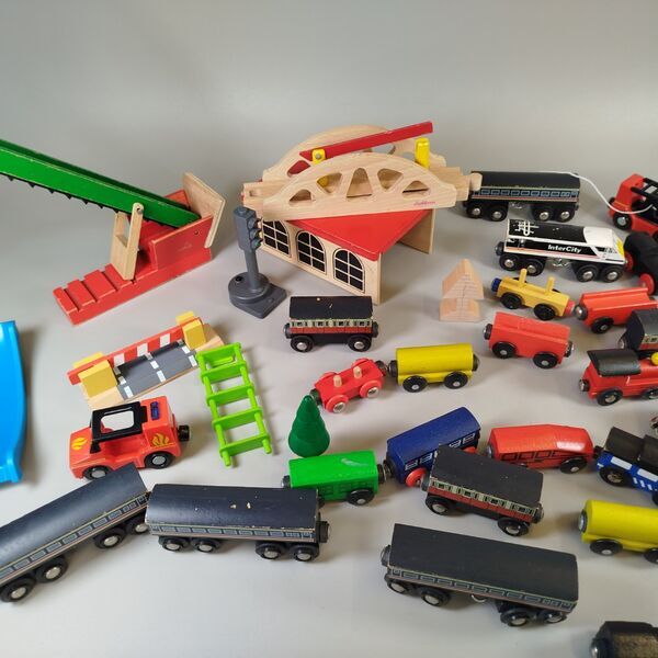 Holz Eisenbahnwelt Spielset - Züge and Schienen | multicolored 4
