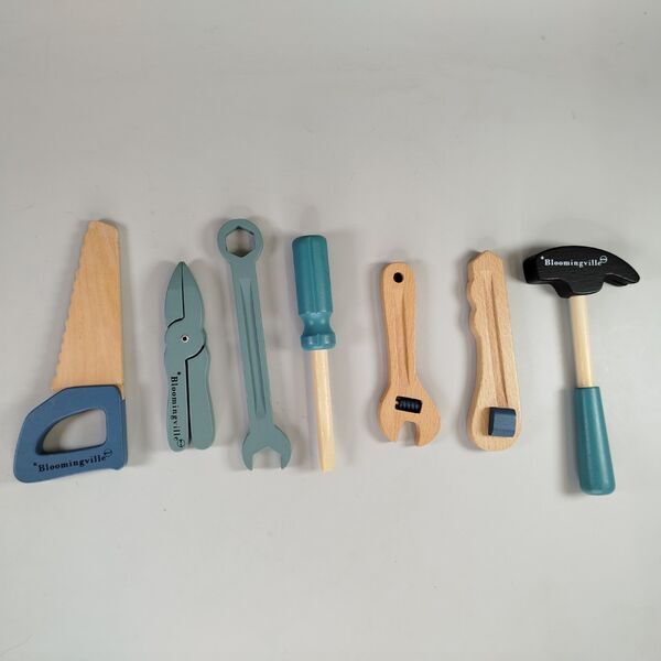 Holzspielzeug-Konvolut - Werkzeug, Nachziehtier & Rassel | mehrfarbig 3