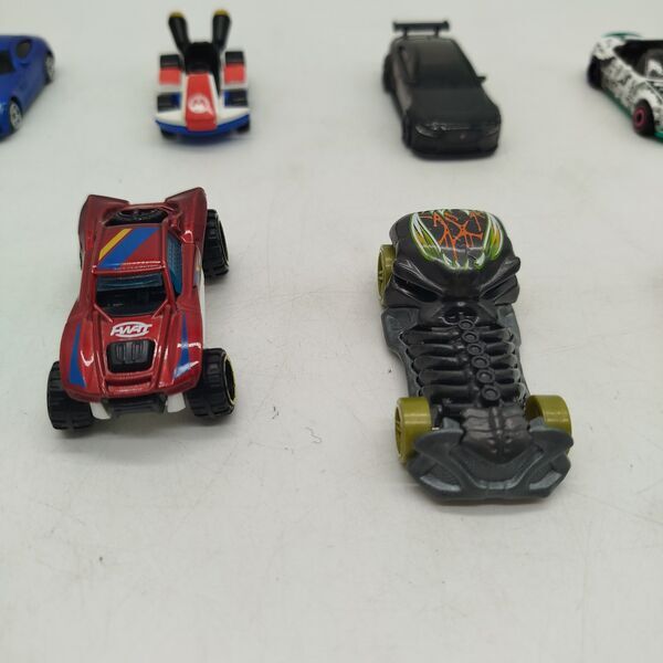 Hot Wheels Bundle 11x Spielzeugautose | multicolored, image 2 of 2