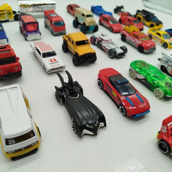 Hot Wheels Bundle 33x Miniaturautos aus Metalle | multicolored, image 2 of 3