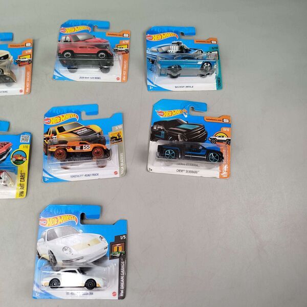 Hot Wheels Bundle Hot Trucks Set von 10 Autose | mehrfarbig, image 2 of 3