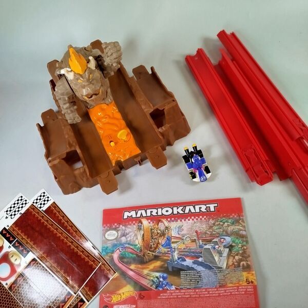 Hot Wheels Mario Kart Trackset - Bowsers Festung | mehrfarbig 3
