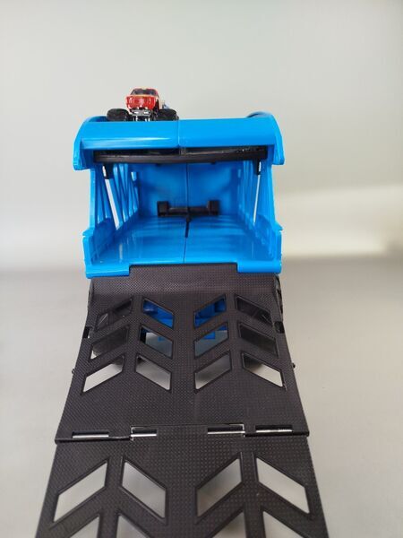 Hot Wheels Monster Trucks Set - Transporter mit 3 Trucks | multicolored 5