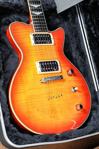 Hoyer Stern Prestige 2010 | Cherry Sunburst | Cherry Sunburst, image 3 of 5