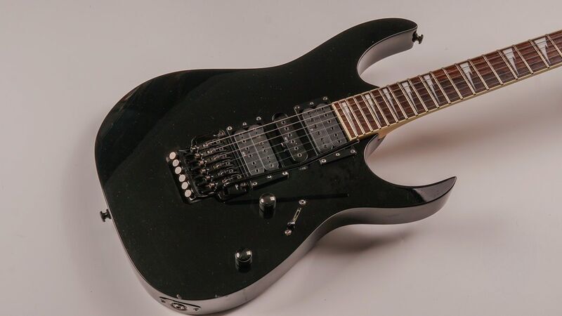 Ibanez RG370DX Crna 2008 - HSH - Edge III - Wizard II - Indonesia | Crna, image 2 of 5