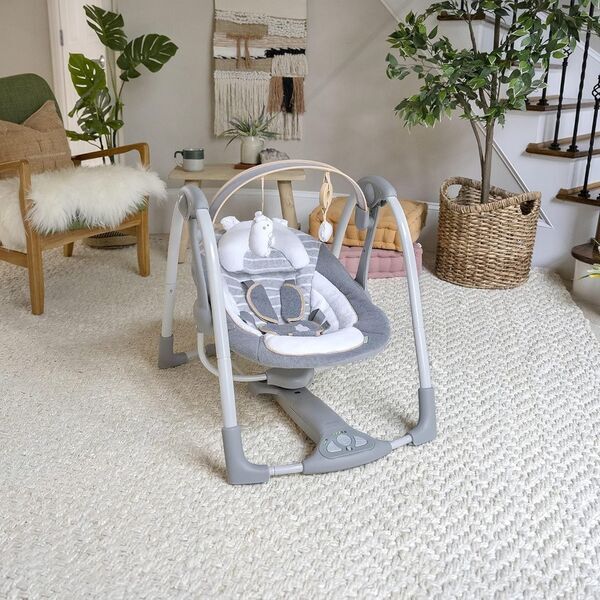 Ingenuity Bella Teddy Babywippe | grau 2