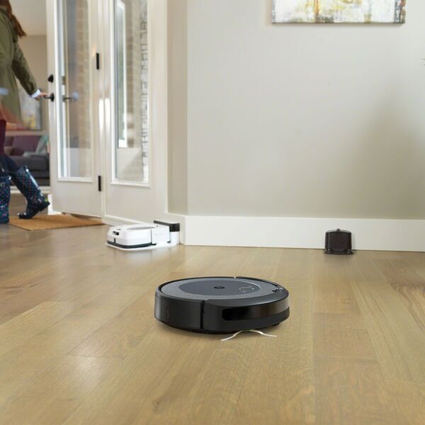 iRobot Roomba i3 Robot vacuum cleaner | i315840 | black/grey 3