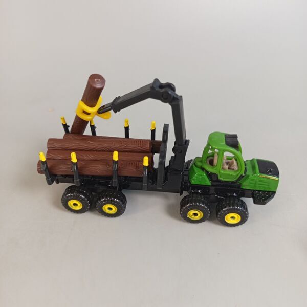 John Deere Bundle Landwirtschaft set von 8 Traktoren LKW pendant | multicolored, image 1 of 3