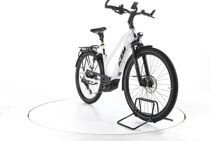 KTM Cento 10 Plus 2024 | bílý | 28" | 51 cm | < 500 km, image 3 of 5