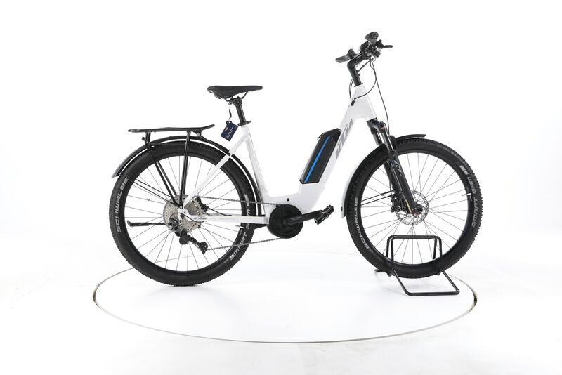 KTM Macina Aera P272 2021 | White | 27.5" | M | 500 - 3000 km, image 1 of 5