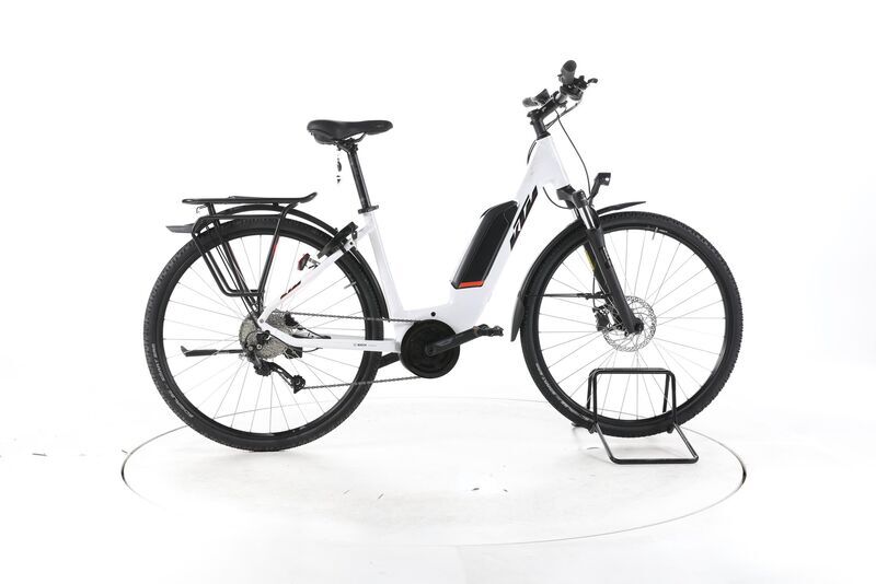 KTM Macina Cross P510 Street 2022 | bianco | 28" | 46 cm | < 500 km, image 1 of 5