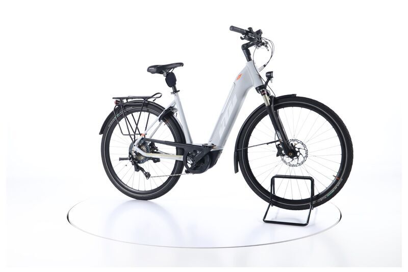 KTM Macina Style 620 (2020) | Tiefeinsteiger | hellgrau | 28" | 51 cm | 2000 - 3000 km 2