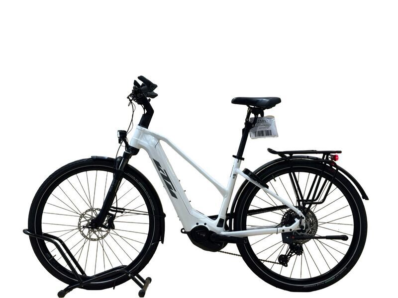 KTM Macina Style 720 | white | 28" | 46 cm | < 500 km, image 1 of 4