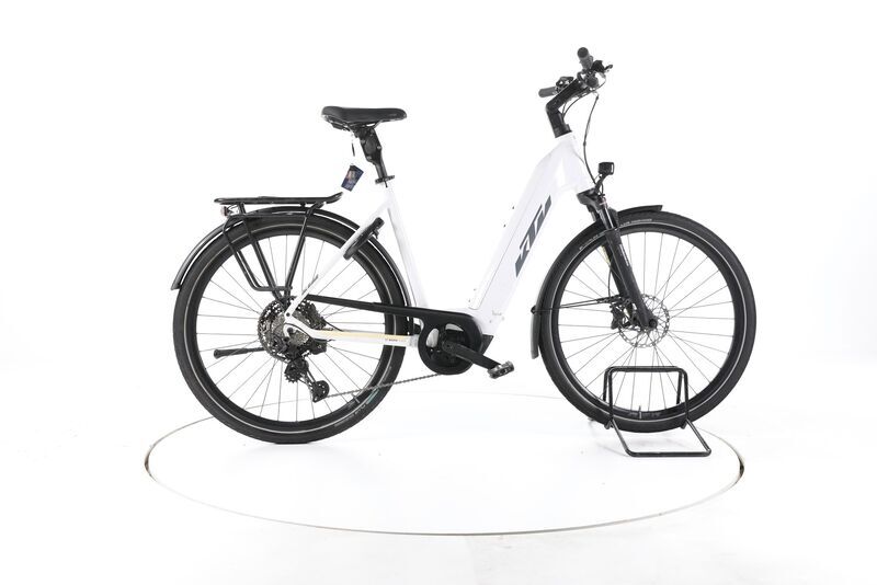 KTM Macina Style 720 2022 | Blanco | 28" | 56 cm | > 3000 km, image 1 of 5