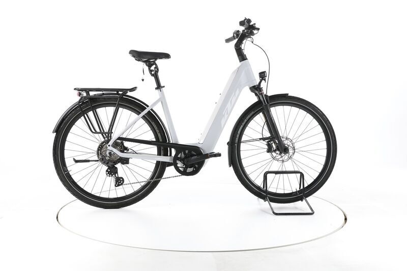 KTM Macina Style Pro 2023 | bílá | 28" | 51 cm | 500 - 3000 km, image 1 of 5