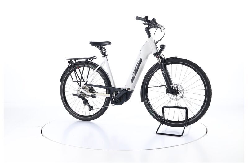 KTM Zeg Cento 11 Plus (2021) | Low Entry | white matte | 28" | 51 cm | 2000 - 3000 km 2