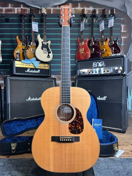 Larrivee OM-02 Satin Natural 2013 Electro-Acoustic Guitar | Satin Natural, image 1 of 5