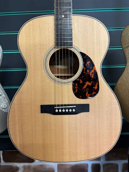 Larrivee OM-02 Satin Natural USA Acoustic Guitar | Satin Natural, image 2 of 5