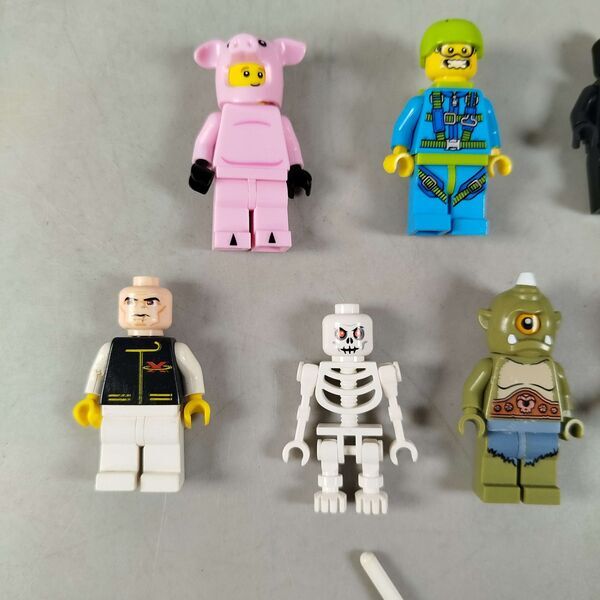 LEGO Bundle 8x Minifiguren & Zubehöre | mehrfarbig, image 2 of 3