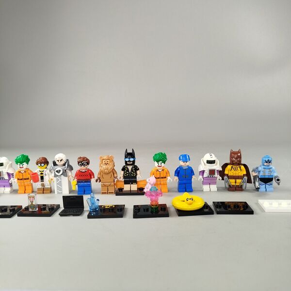 LEGO Bundle Batman Movie 13x minifigures | multicolored, image 3 of 3