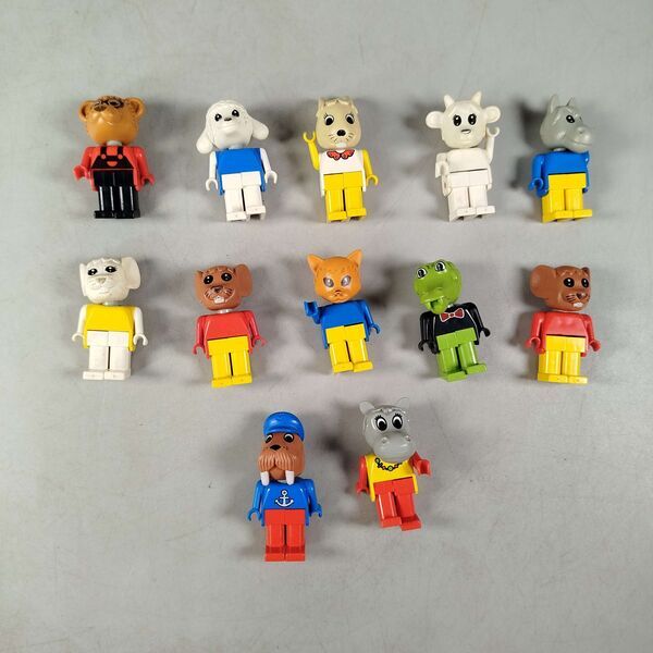 LEGO Bundle DUPLO 12x Tierfigurene | mehrfarbig, image 1 of 3
