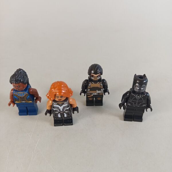 LEGO Bundle Marvel Set von 12 Figuren & Kreatur | mehrfarbig, image 2 of 3