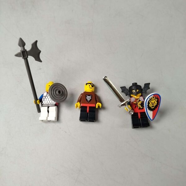 LEGO Bundle Ritter 3x Minifigurene | mehrfarbig, image 1 of 3