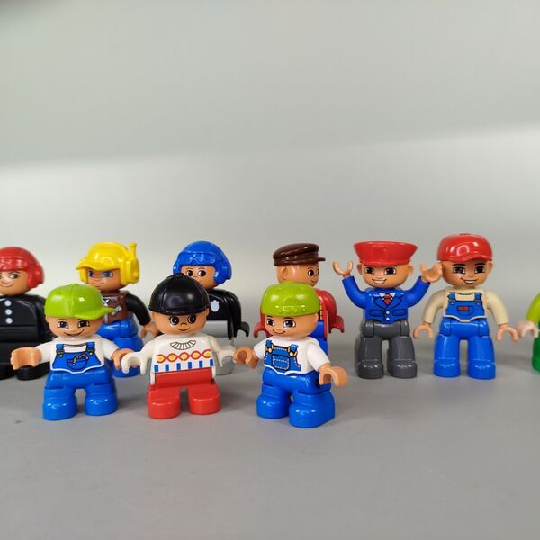 LEGO Duplo Figuren Set von 20 – vielseitige Charaktere | multicolored 5