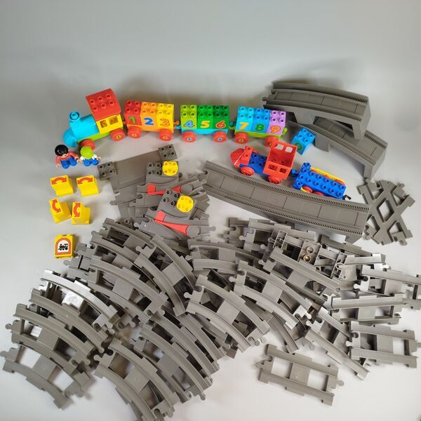 LEGO Duplo Zug und Schienen Set | mehrfarbig 1