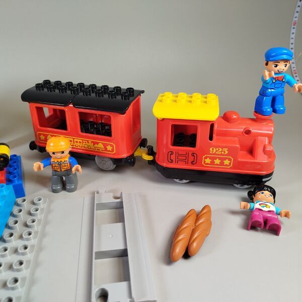 LEGO Duplo Zugset - Lokomotive, Wagen and Schienen Set | multicolored 3