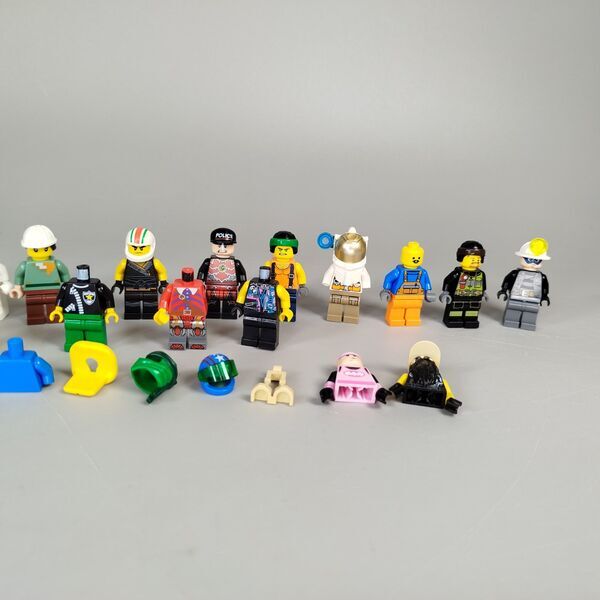 LEGO Minifiguren Set - 18 pieces mit Zubehör | multicolored 4