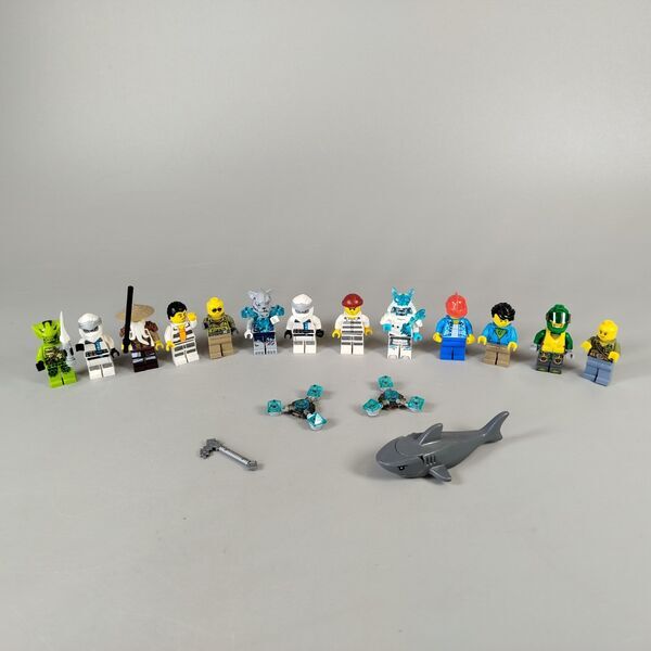 LEGO Ninjago Minifiguren Set von 17 | mehrfarbig 1