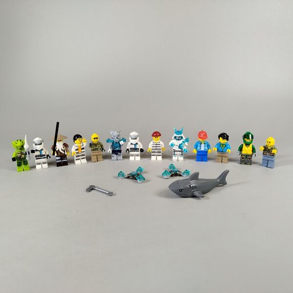 LEGO Ninjago Minifiguren Set von 17 | mehrfarbig 2
