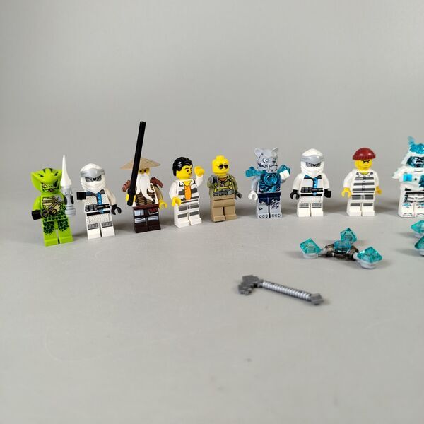 LEGO Ninjago Minifiguren Set von 17 | mehrfarbig 3