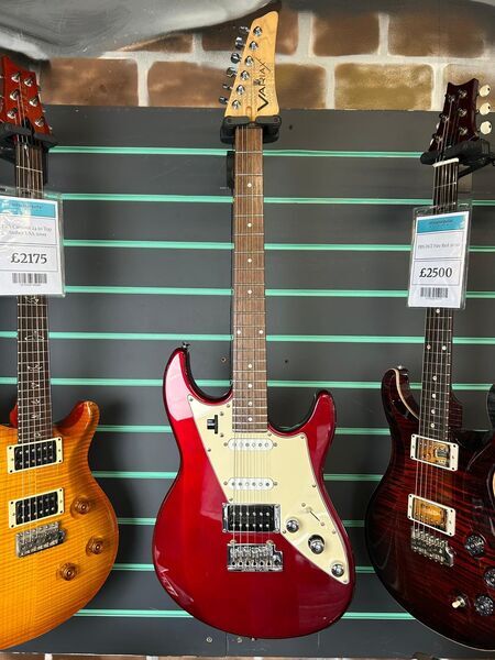 Line 6 Variax JTV-69 Candy Apple Red 2012 Electric Guitar | Candy Red, image 2 of 5