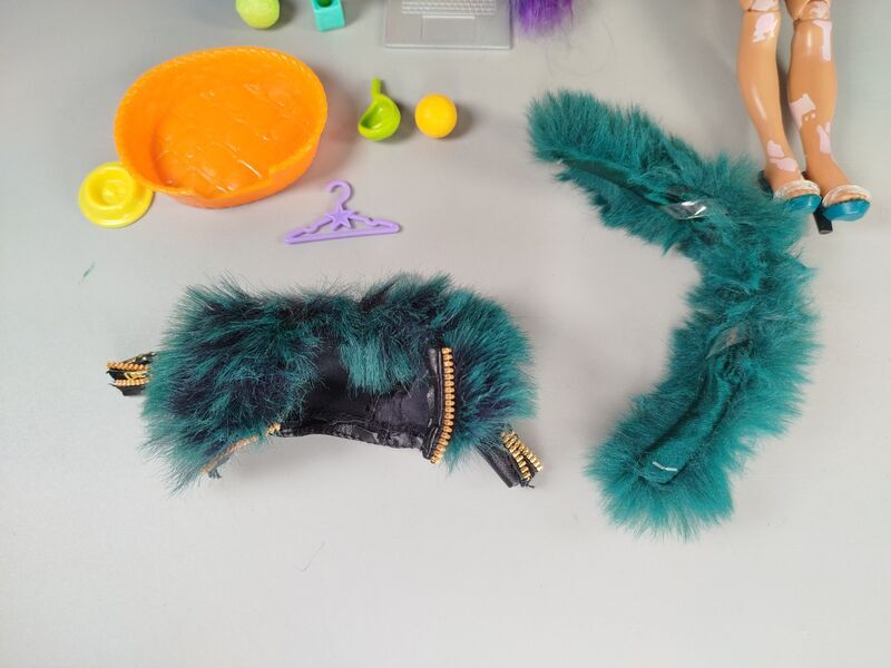 L.O.L. Surprise! Modepuppen und Zubehör Set - 2 Puppen und Tierfigur | mehrfarbig 4