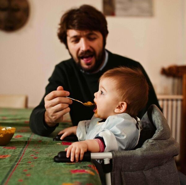 Looping Baby faltbarer Tischsitz | grau 2