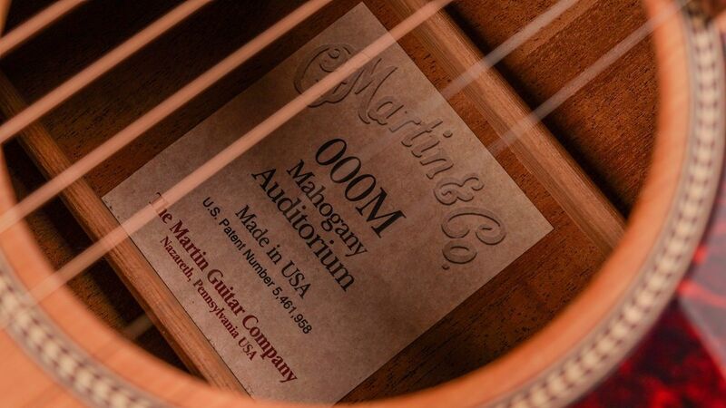 Martin 000M USA 2005 Natural Acoustic Guitar w/OHSC | Natural, image 3 of 5