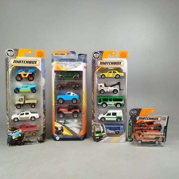 Matchbox Bundle Top Gun Maverick Airport Off Road Road Trip Set von 4 Spielzeugautose | multicolored, image 1 of 3