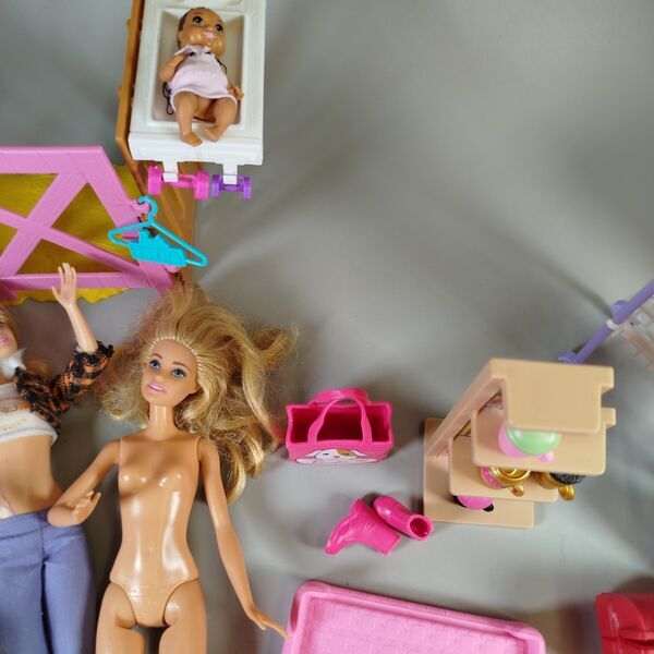 Mattel Barbie-Puppen Set von 8 mit Zubehör | mehrfarbig 5