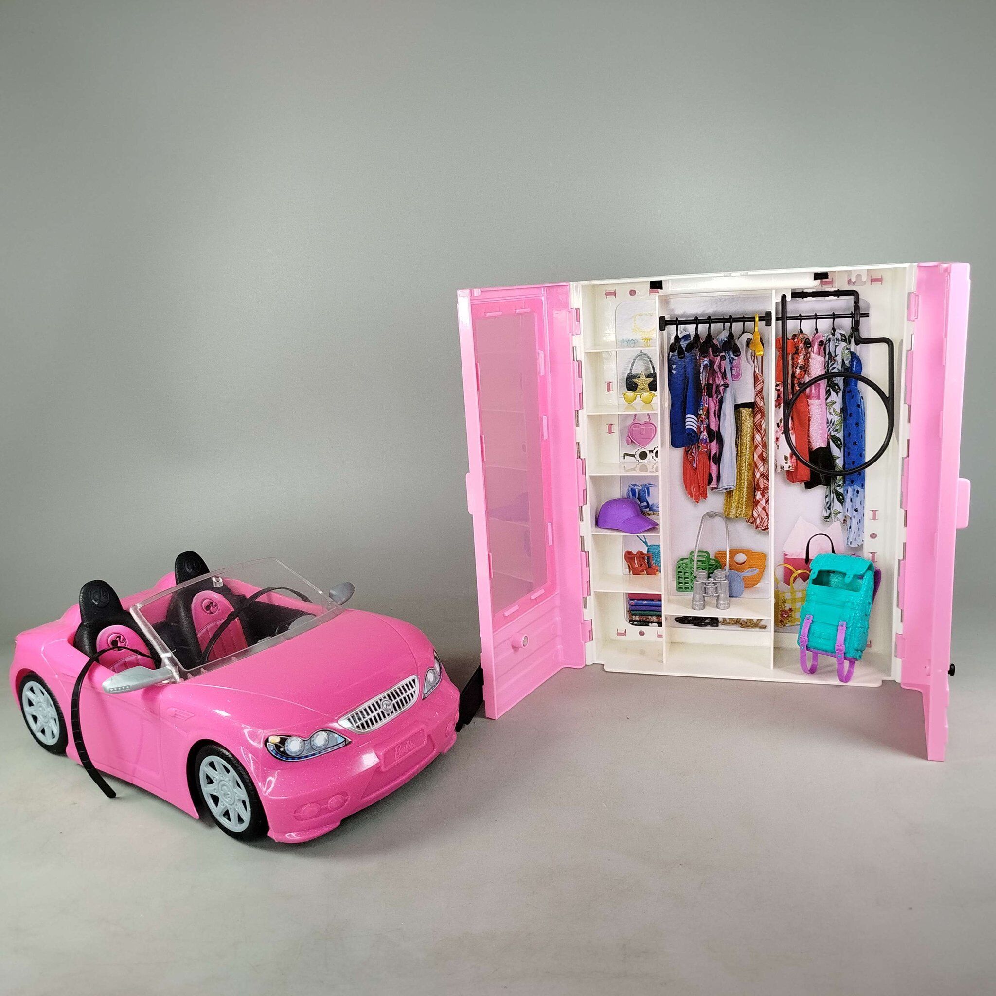 Mattel Bundle Barbie Cabrio & Schranke