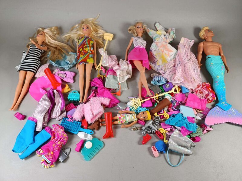 Mattel Bundle Barbie Set Modepuppen, Meerjungmann & Zubehöre | multicolored, image 1 of 1