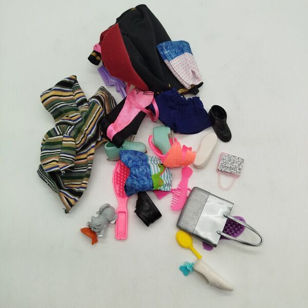 Mattel Bundle Barbie Set von 12 Puppen mit Zubehöre | mehrfarbig, image 3 of 4