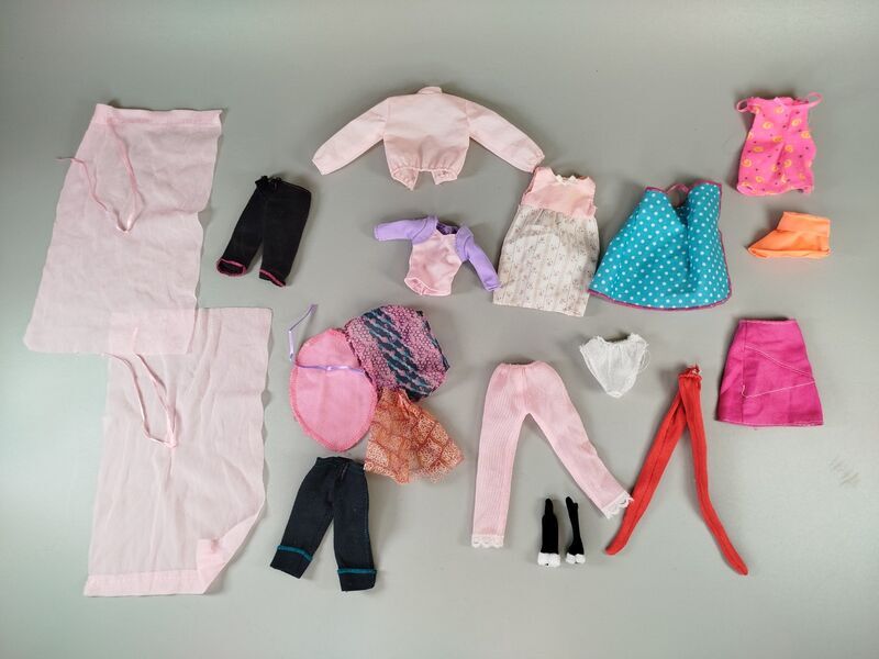 Mattel Modepuppen mit Accessoires - Set von 4 | mehrfarbig 4