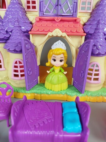 Mattel Sofia die Erste - Schloss mit Möbeln, Zubehör & Amber | mehrfarbig 2