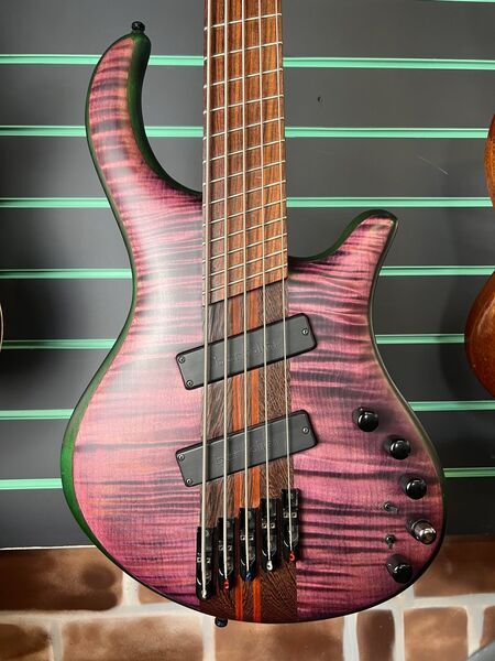 Mayones Custom Shop Patriot 5 Classic VF 'Hulk' 5-String 2014 Electric Bass | Original, image 4 of 5