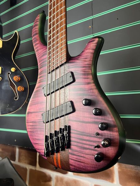 Mayones Custom Shop Patriot 5 Classic VF 'Hulk' 5-String 2014 Electric Bass | Original, image 5 of 5
