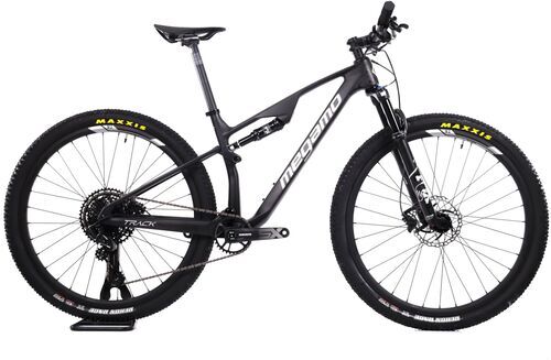 Som Ny: Megamo Track 10 (2023) | Diamant | svart | 29" | S
