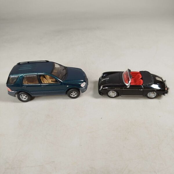 Mercedes-Benz Bundle Set von 3 Modellautos E320 Avantgarde Cabrio SUVe | mehrfarbig, image 4 of 4
